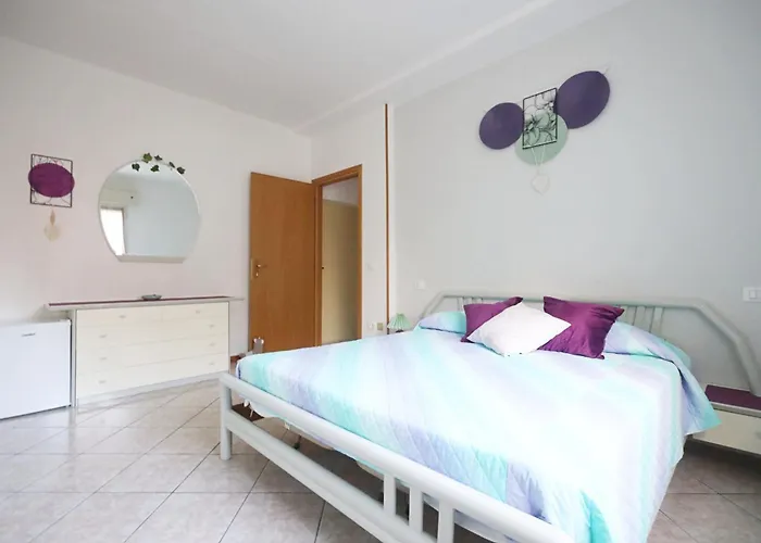 L'uva Fragolina Couette-café Case la Selva