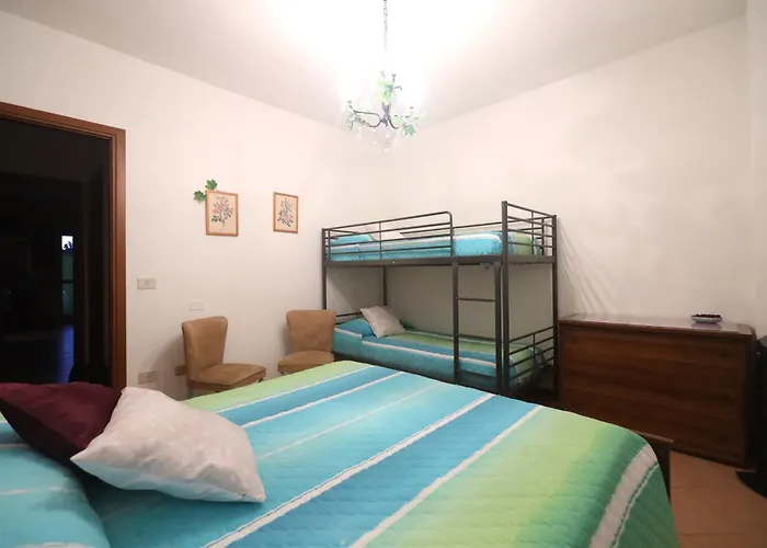 L'uva Fragolina Couette-café Case la Selva